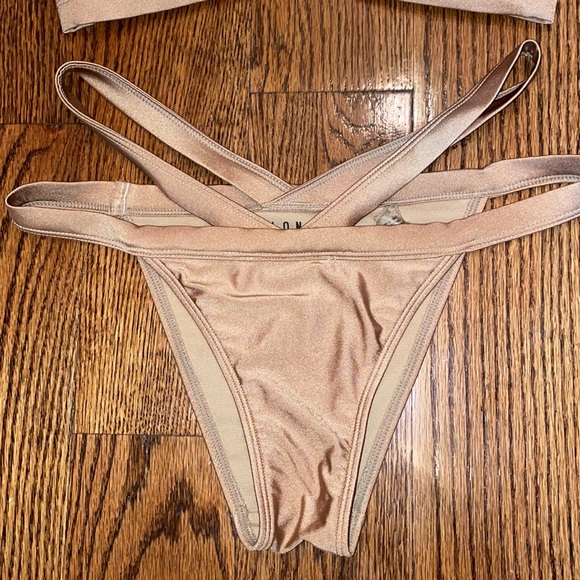 5/25$ 2 Of 5! Lioness Gold Bikini MUST BUY 5!! - Picture 3 of 3